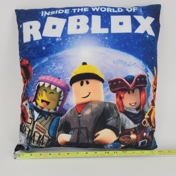 Roblox Pillow Cases With Removable Stuffed Pillows Lot of 2 Red Blue - Picture 8 of 8